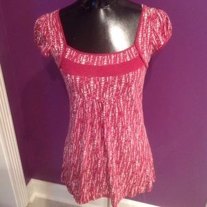 Red Camel Pink and White Top M